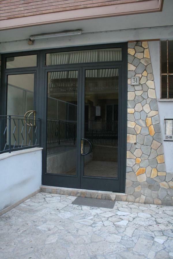 לינה וארוחת בוקר רומא Cornelia Relais מראה חיצוני תמונה